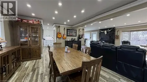 813 Seacliff Drive Kingsville ON N9Y 2L3