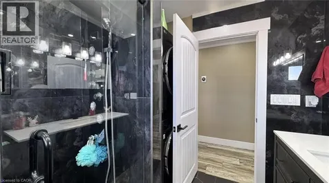 813 Seacliff Drive Kingsville ON N9Y 2L3