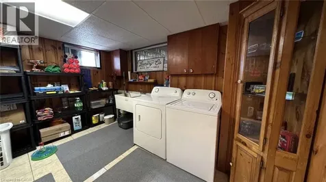 813 Seacliff Drive Kingsville ON N9Y 2L3