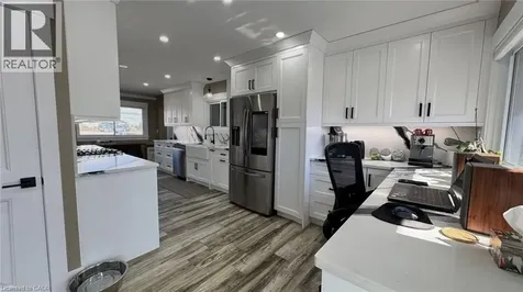 813 Seacliff Drive Kingsville ON N9Y 2L3