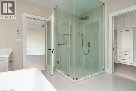 481 Chartwell Road Oakville ON L6J 4A6
