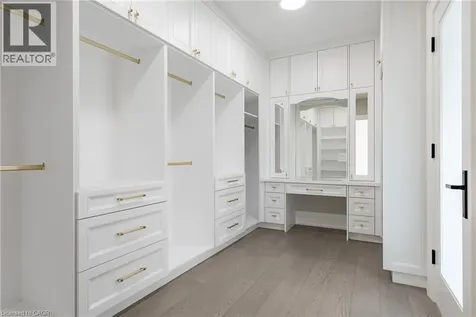 481 Chartwell Road Oakville ON L6J 4A6
