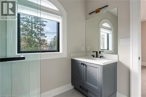 481 Chartwell Road Oakville ON L6J 4A6