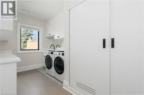 481 Chartwell Road Oakville ON L6J 4A6