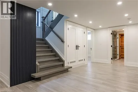 481 Chartwell Road Oakville ON L6J 4A6