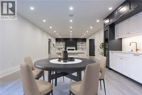 481 Chartwell Road Oakville ON L6J 4A6