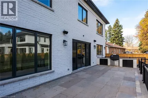 481 Chartwell Road Oakville ON L6J 4A6
