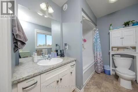 54 Lakefield Drive Kincardine ON N2Z 0C9