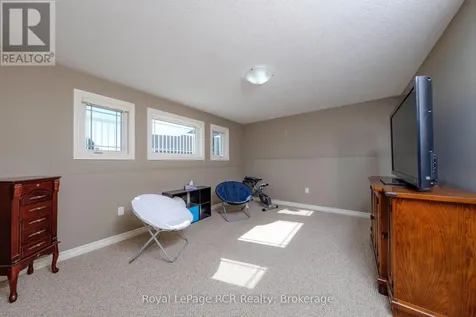 54 Lakefield Drive Kincardine ON N2Z 0C9