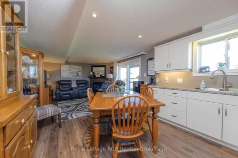 54 Lakefield Drive Kincardine ON N2Z 0C9