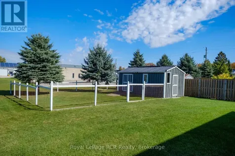 54 Lakefield Drive Kincardine ON N2Z 0C9