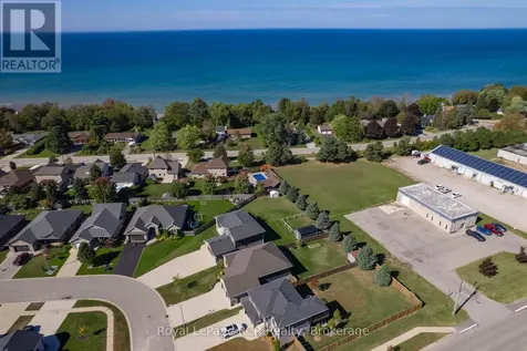 54 Lakefield Drive Kincardine ON N2Z 0C9