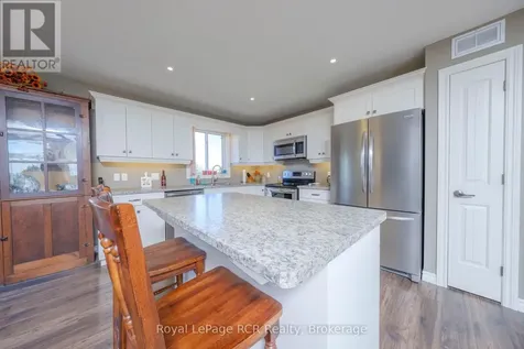 54 Lakefield Drive Kincardine ON N2Z 0C9