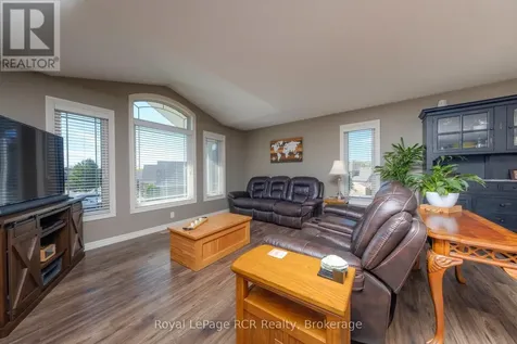 54 Lakefield Drive Kincardine ON N2Z 0C9