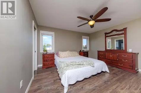 54 Lakefield Drive Kincardine ON N2Z 0C9