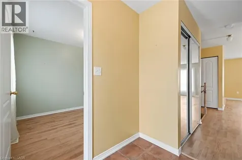 24 Kenyon Crescent Grimsby ON L3M 5S4