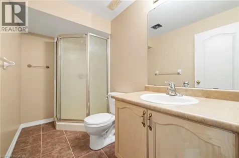 24 Kenyon Crescent Grimsby ON L3M 5S4