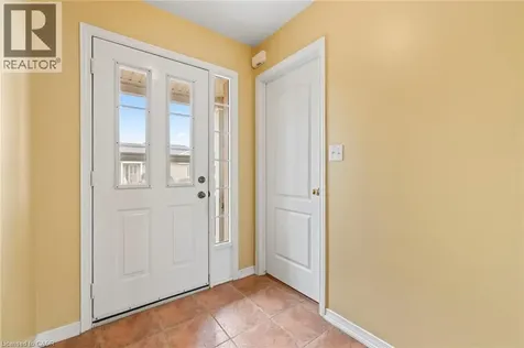 24 Kenyon Crescent Grimsby ON L3M 5S4