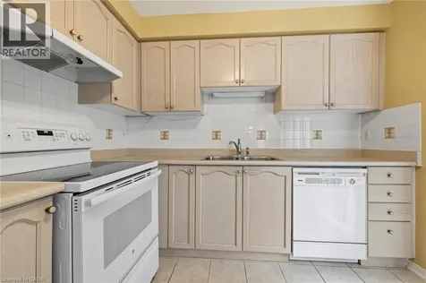 24 Kenyon Crescent Grimsby ON L3M 5S4