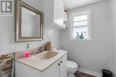 293 Street Laurent Boulevard Ottawa ON K1K 2Z3