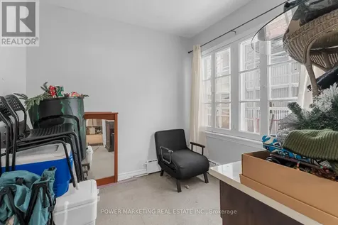 293 Street Laurent Boulevard Ottawa ON K1K 2Z3