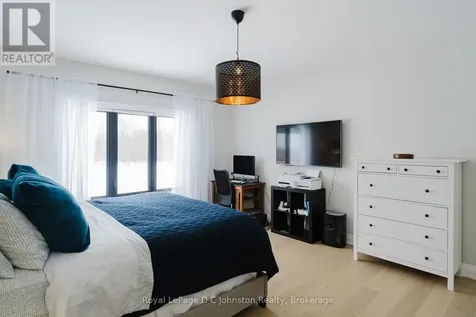 167 Alexandria Street Georgian Bluffs ON N4K 0G2