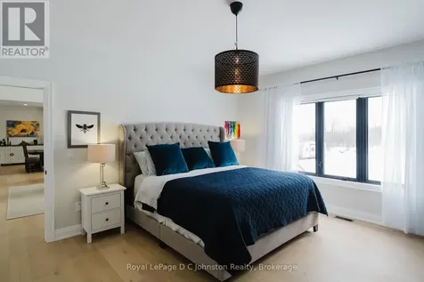 167 Alexandria Street Georgian Bluffs ON N4K 0G2