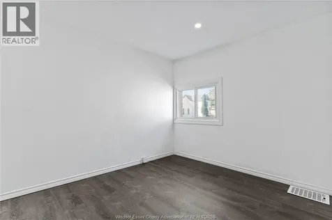 614 Elliott Street East Windsor ON N9A 3S2