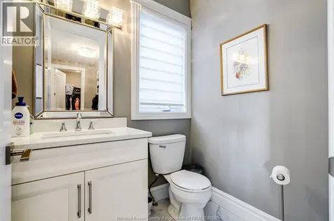 35 Augusta Drive Leamington ON N8H 0C7