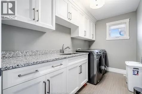 35 Augusta Drive Leamington ON N8H 0C7