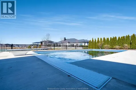 35 Augusta Drive Leamington ON N8H 0C7