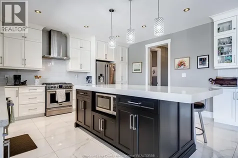 35 Augusta Drive Leamington ON N8H 0C7