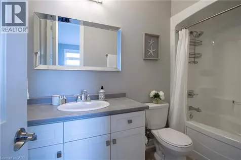 19 Secinaro Avenue Ancaster ON L9G 0C6