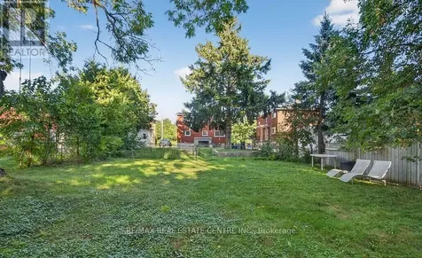 154 Montgomery Road Kitchener ON N2H 3P6