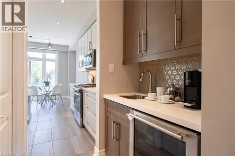 19 Secinaro Avenue Ancaster ON L9G 0C6