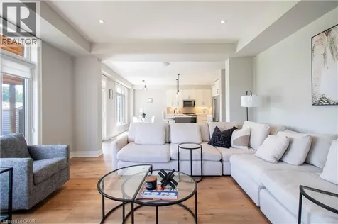 19 Secinaro Avenue Ancaster ON L9G 0C6