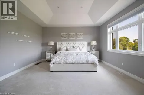 19 Secinaro Avenue Ancaster ON L9G 0C6