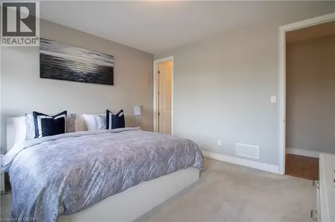 19 Secinaro Avenue Ancaster ON L9G 0C6