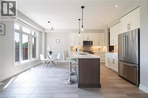 19 Secinaro Avenue Ancaster ON L9G 0C6
