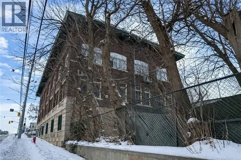 231 Bay Street North Hamilton ON L8R 2R1
