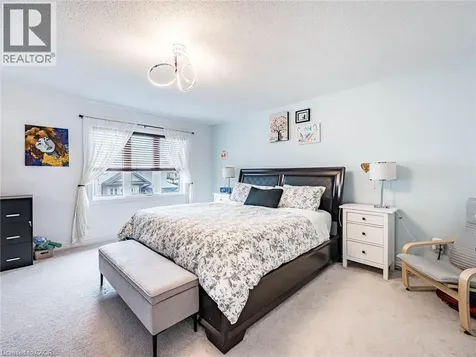 253 Greenwood Drive Angus ON L0M 1B4