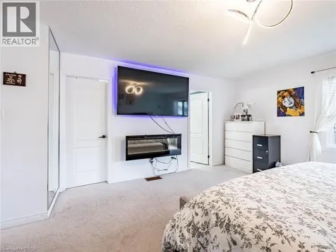 253 Greenwood Drive Angus ON L0M 1B4