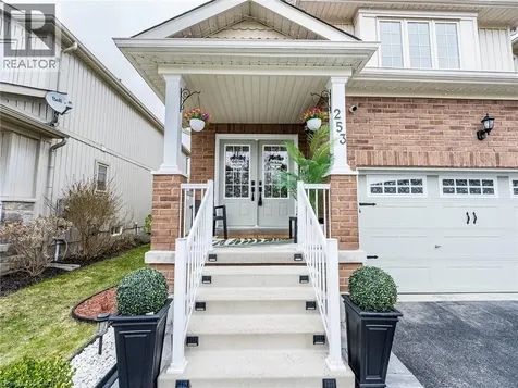 253 Greenwood Drive Angus ON L0M 1B4