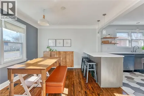 298 East 36th Street Hamilton ON L8V 3Z8