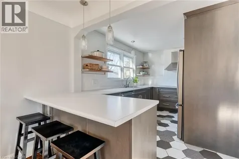 298 East 36th Street Hamilton ON L8V 3Z8