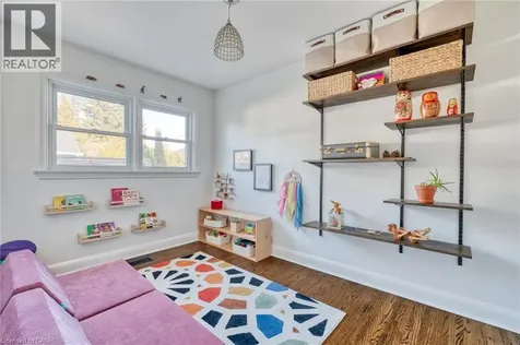 298 East 36th Street Hamilton ON L8V 3Z8