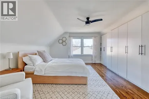 298 East 36th Street Hamilton ON L8V 3Z8