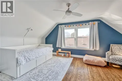 298 East 36th Street Hamilton ON L8V 3Z8