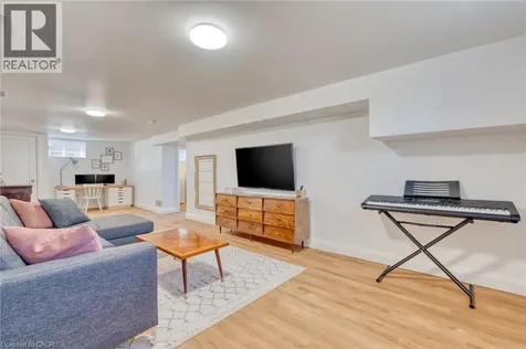298 East 36th Street Hamilton ON L8V 3Z8