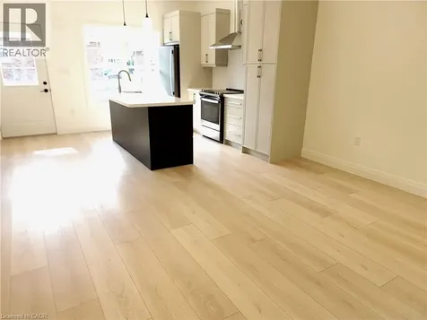 298 East 36th Street Hamilton ON L8V 3Z8